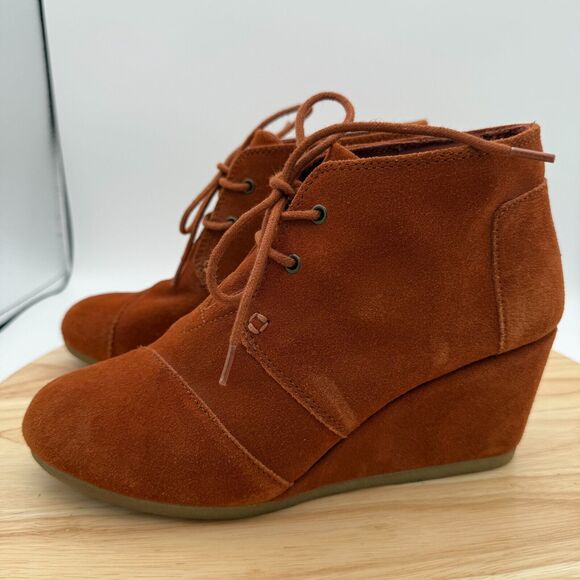 Toms Boots Womens 8 Rust Brown Lace Up Suede Wedge Heel Ankle Round Toe Boho - Picture 4 of 7